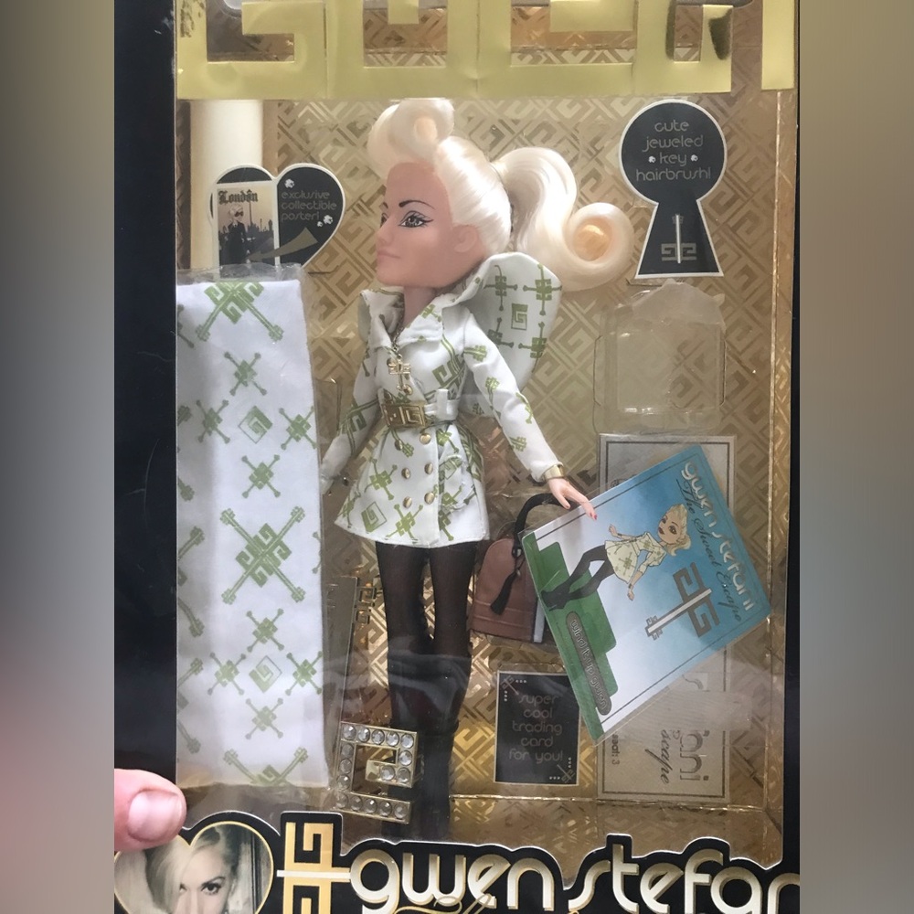 Gwen Stefani doll